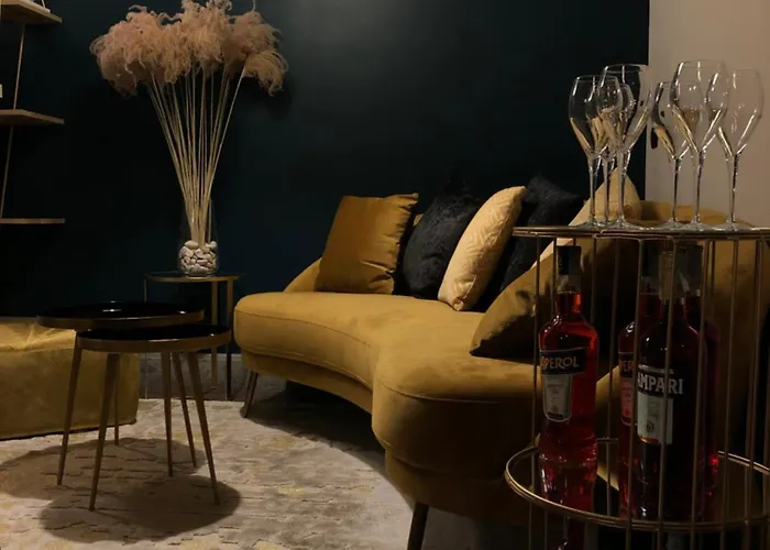 בית הארחה Passpartout Boutique Palace